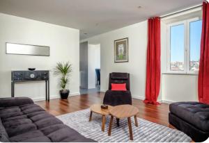 Sky View Apartment