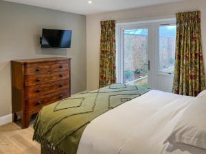 Arwen Barn - Uk50880
