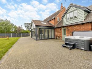 Orchard Barns - Uk47200