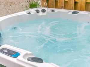 Orchard Cottage - Uk30524