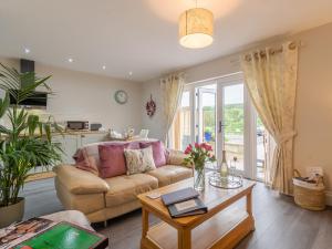 Orchard Cottage - Uk30524