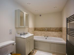 Woodcrest Barn Cottage - Ukc1065