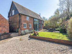 Frog Mill Barn