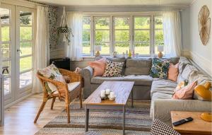 Cozy Home In Væggerløse With Wifi