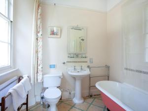 Longcroft House