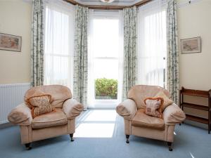 Longcroft House