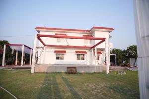royal palace and resort