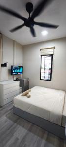 Cozy Deluxe Room near Cenang Beach with Balcony