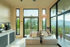 Archie Paradise View