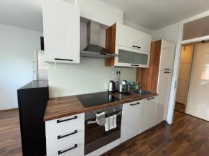 Urban Nature Ljubljana Apartment with Free Parking & Balcony