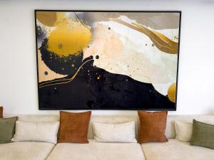 Architectural Elegance - A New 3-Bedroom Jewel - 8