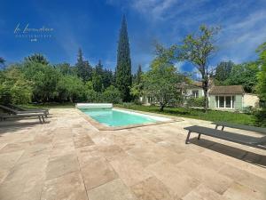 Chez Olive - Piscine, grand jardin, CLIM, 4 chambres, 3 SDB, 8 personnes