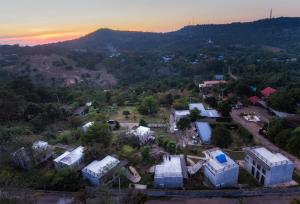 Twelve Oclock Resort