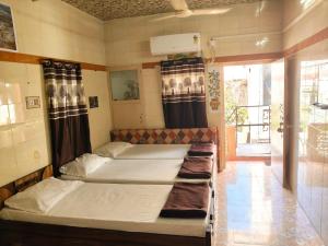 ADwarkesh femily homestay