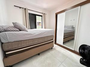 Litoral com Conforto: Vista Mar e Brisa Leve
