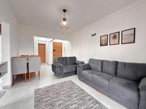Litoral com Conforto: Vista Mar e Brisa Leve