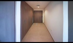 Fully furnished studio in Park View, Saadiyat Island, with balcony, shared infinity pool, gym and private parking, can be rented yearly
