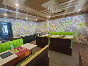 Hotel Devlok regency