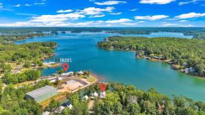 No Worries on Lake Martin