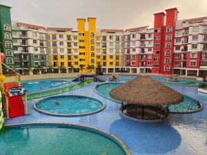 Cherry Blossom Hideaway Elegant 3BHK Cozy Ambience With Pool