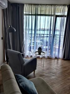 DL Apartments