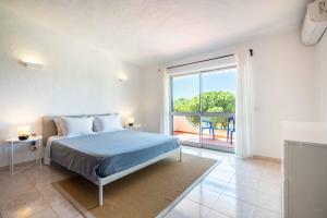 Sunny Vilamoura Golf Villa with Private Pool