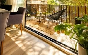 3-Bedroom Apartment, Balcony with Morning Sun