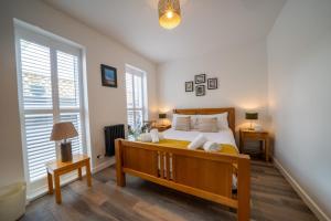 The Mustard Pot 2-Bed Apartment Stoke Holy Cross