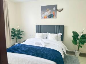 Thome White House apartments