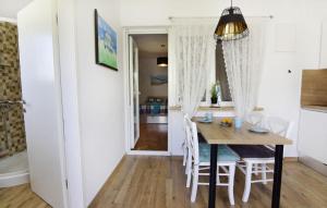 Apartment with garden and BBQ area