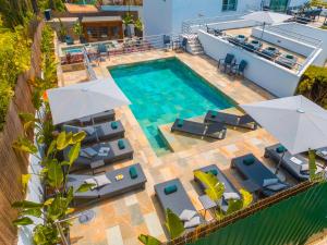Villa Santa Rosa - Conforto e lazer com piscina e zona de jogos em Armação de Pêra