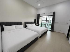 DCoastal Pangkor