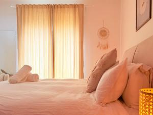 Boho chic 1BR Eagle Hills Dar essalam - Pool & Gym