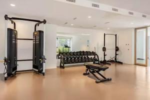 Boho chic 1BR Eagle Hills Dar essalam - Pool & Gym
