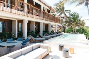 Beachfront Villa Soliman Bay- 8 bedrooms
