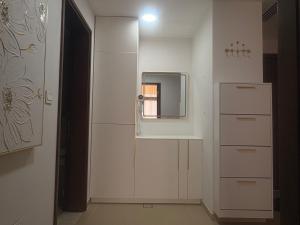 La Perla - Stylish Apartment in Muscat Bay