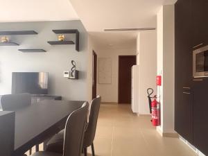 La Perla - Stylish Apartment in Muscat Bay