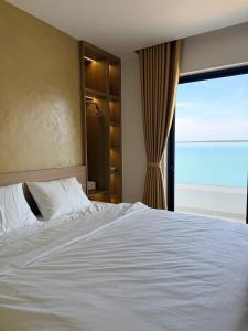 Blue Horizon Apartment
