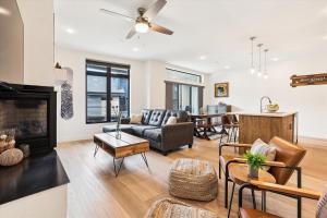 River West 522, Stunning Mountain Views, Silverthorne Condo