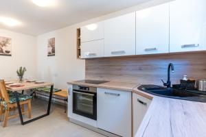 House Verona 25m from the Beach, Martinšćica, Cres Island