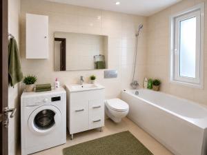 Green Deluxe Apartment Cosmopolis