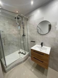 Przystanek Karpacz - Apartament Monachium w suterenie