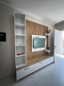 Kejdi Golem Central Apartment