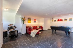Villa Estrella Privé with Private Pool and Billiard room img91