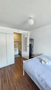 Cozy Private Ensuite Room in Central London-Near London Bridge
