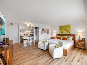 Brooks Beach Vacations Wyndham 4 Star Resort 1805 Waikiki