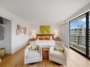 Brooks Beach Vacations Wyndham 4 Star Resort 1805 Waikiki
