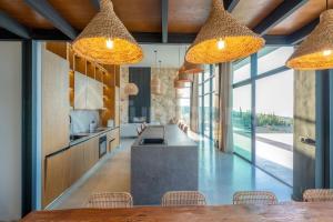La Baie de Leo, Metline , Infinity Pool, Sauna & Spa