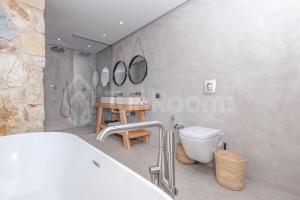 La Baie de Leo, Metline , Infinity Pool, Sauna & Spa