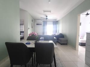 Charlie1802 Ayesha Homestay DAlanis 3R2B